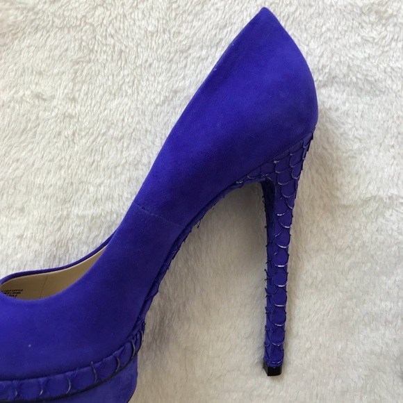 B Brian Atwood Fontanne Purple Ultra Violet Suede and Snake Print Leather Heels - Picture 7 of 13
